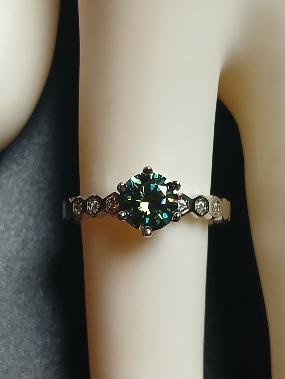 GRA 1 Carat Green Moissanite Sterling Silver Solitaire Ring Size 7